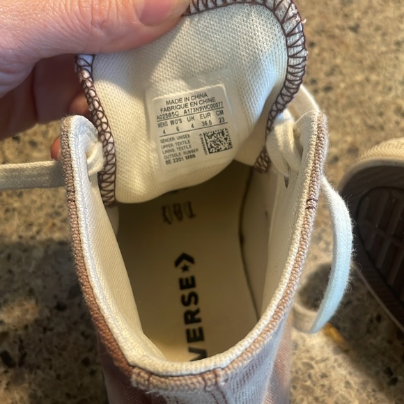 Tie dye converse high tops size 6 - Picture 5 of 6